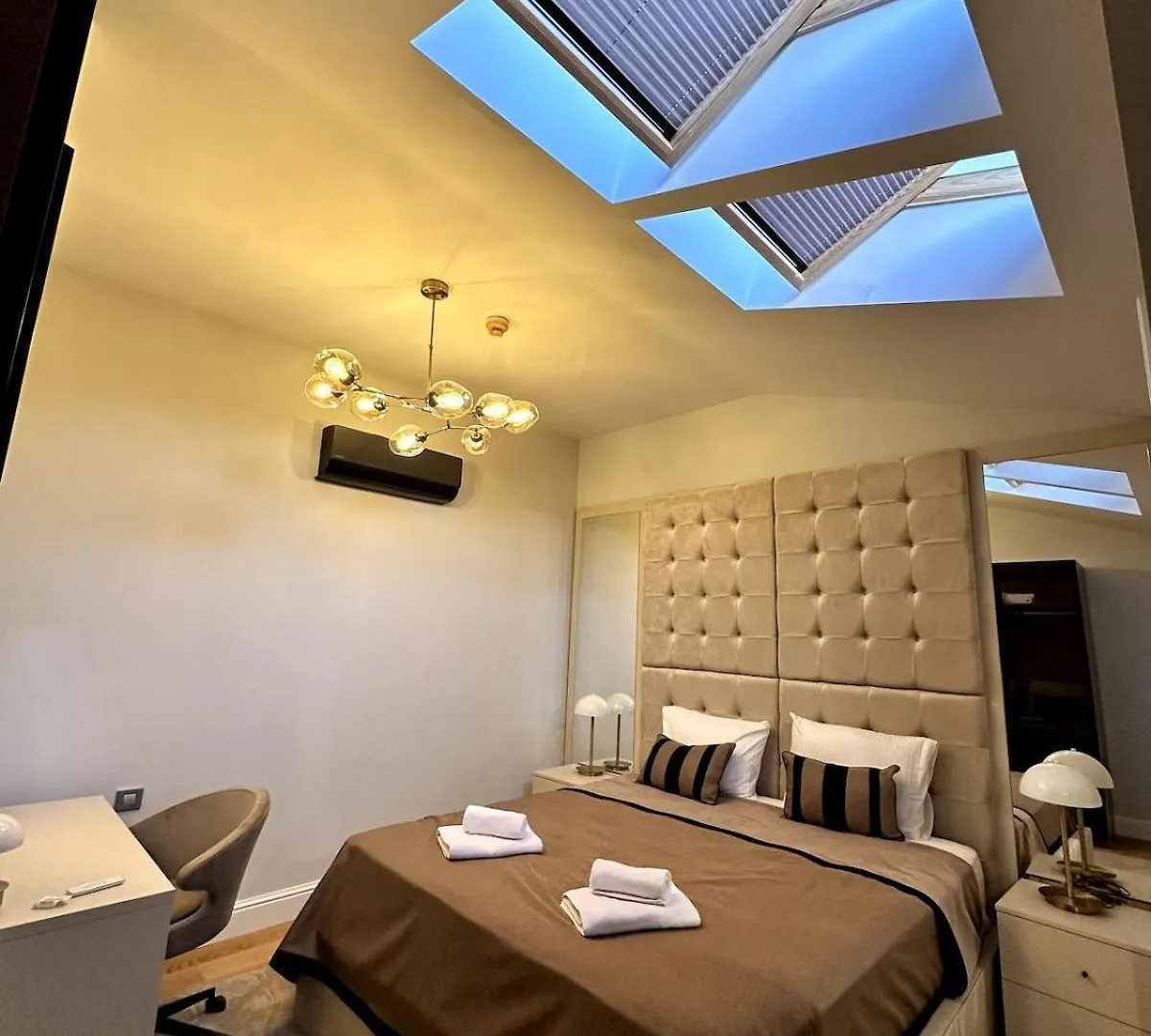 Apartment Sunlit Serenity Designer'S Dream Istanbul